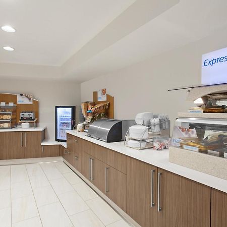 Holiday Inn Express West Los Angeles By Ihg Exterior foto